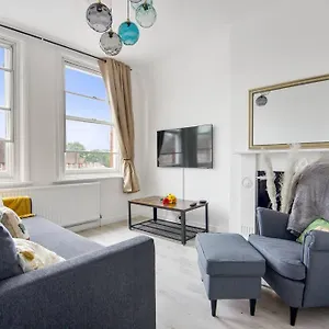 Apartment Stunning Gem Of, Twickenham